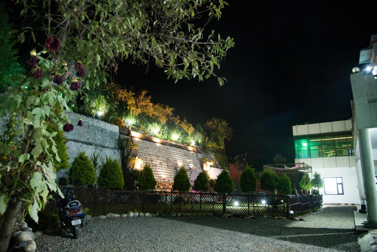 Sumeru Resort Pithorāgarh Екстериор снимка